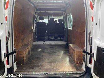 2013-renault-master-1438935-46377321