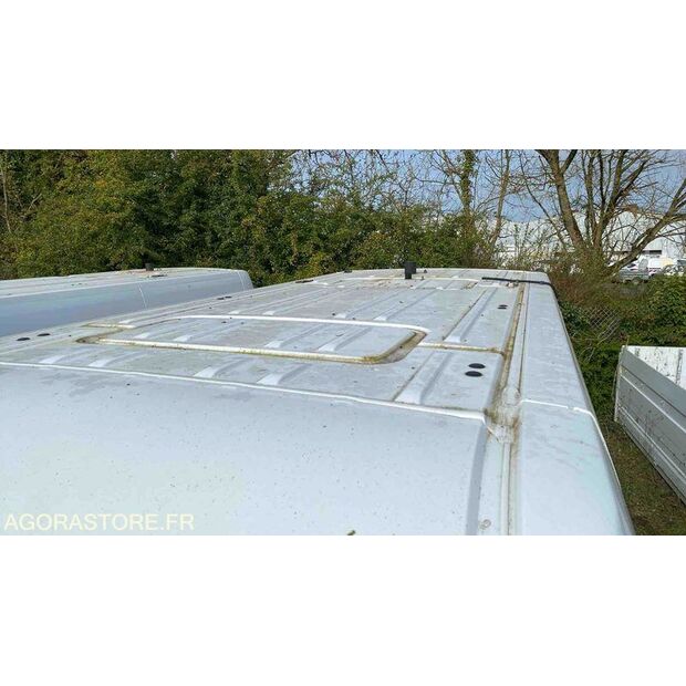 2013 رينو Master-46377327