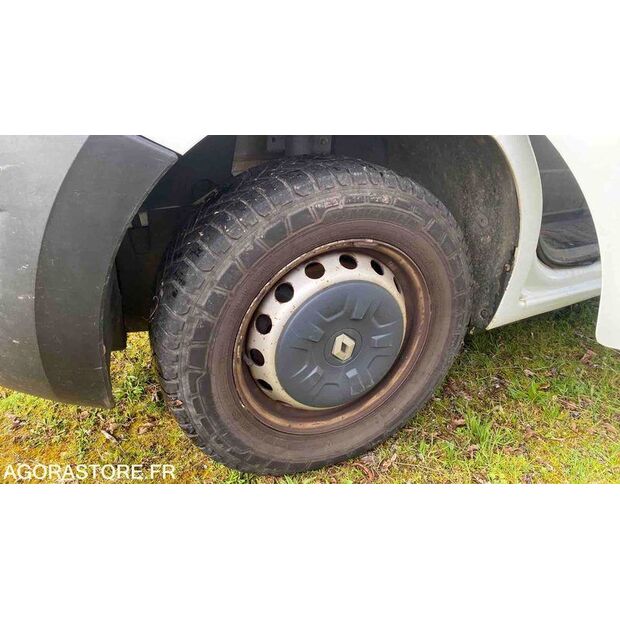 2013 رينو Master-46377331