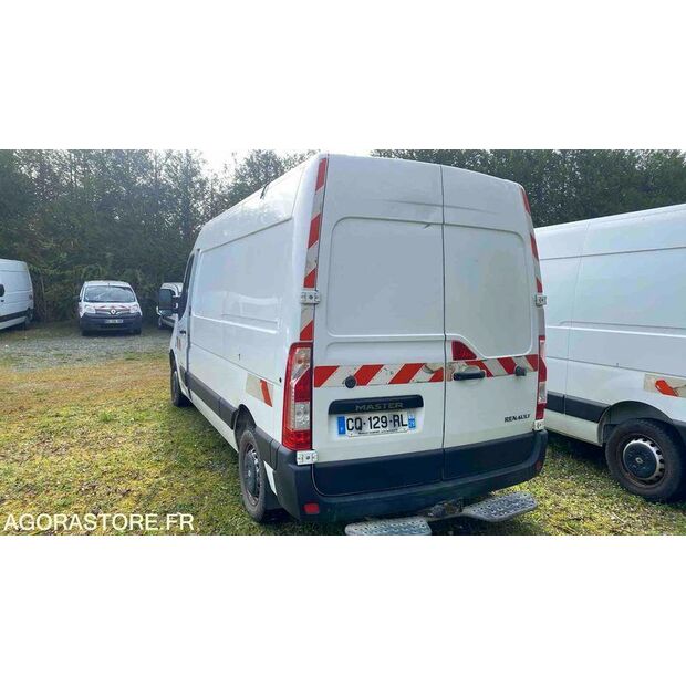 2013 رينو Master-46377333