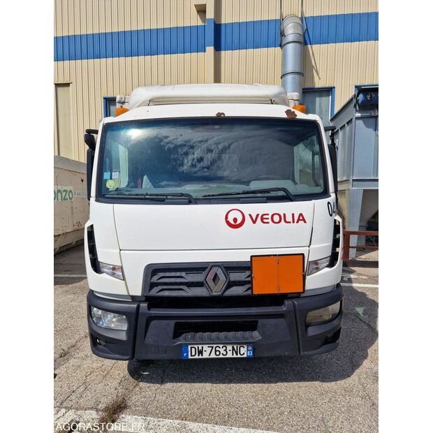 2015 رينو D-46377459