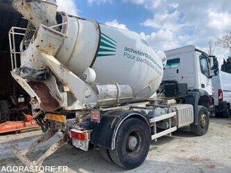 2018-mercedes-benz-arocs-1438950-46377505