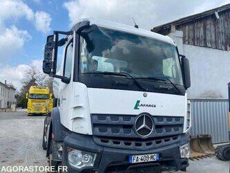 2018-mercedes-benz-arocs-1438950-46377506