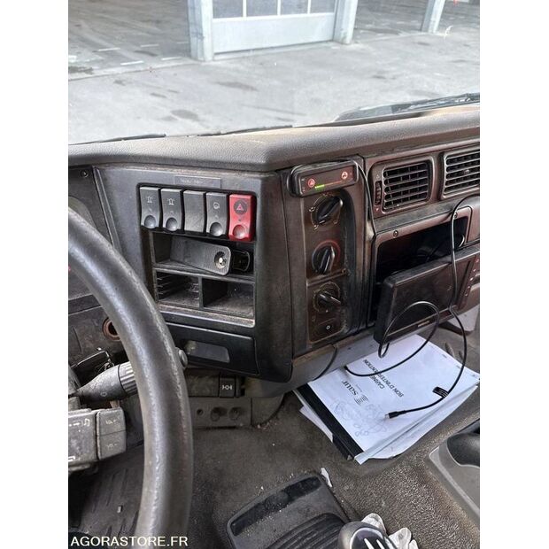 2002 رينو PREMIUM-46377626