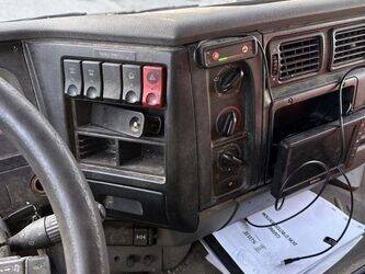 2002-renault-premium-1438959-46377626