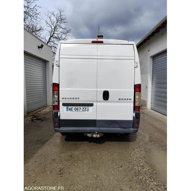 2009 Peugeot-46377689