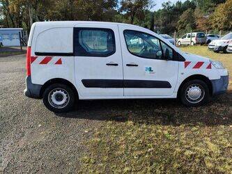 2010-peugeot-partner-1438963-46377696