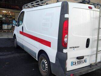 2012-renault-trafic-1438967-46377736