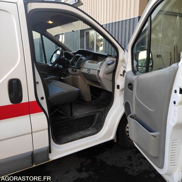 2012 رينو Trafic-46377739