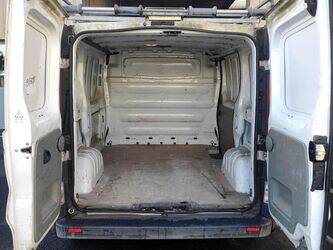 2012-renault-trafic-1438967-46377741