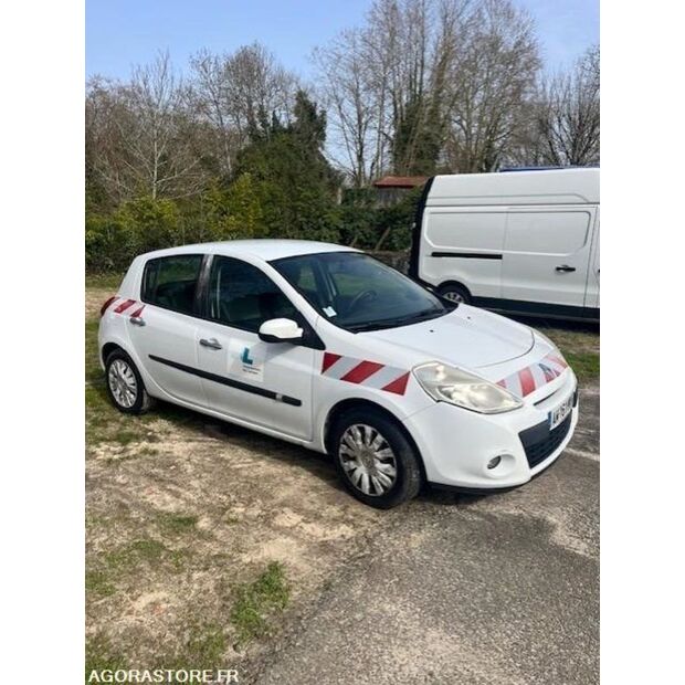 2010 Renault Clio-46377805