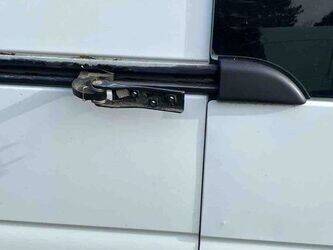 2013-renault-master-1438980-46377875