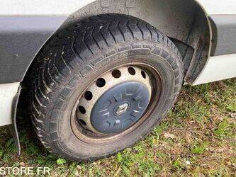 2013-renault-master-1438980-46377890