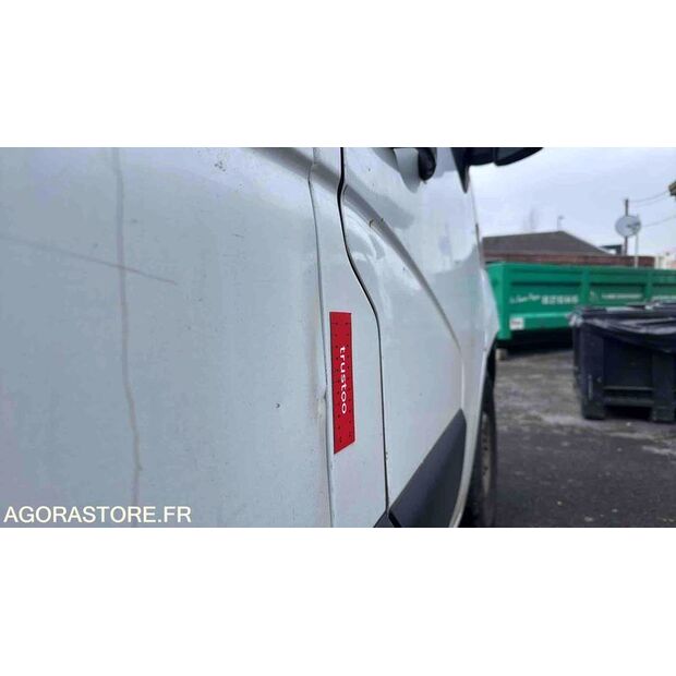 2014 رينو Master-46377926