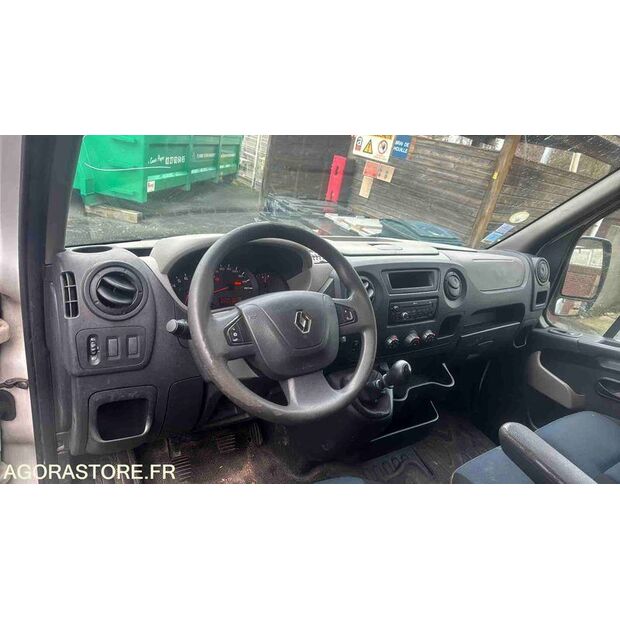 2014 رينو Master-46377927