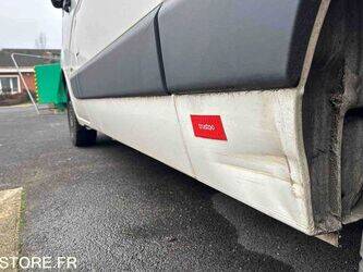 2014-renault-master-1438984-46377928