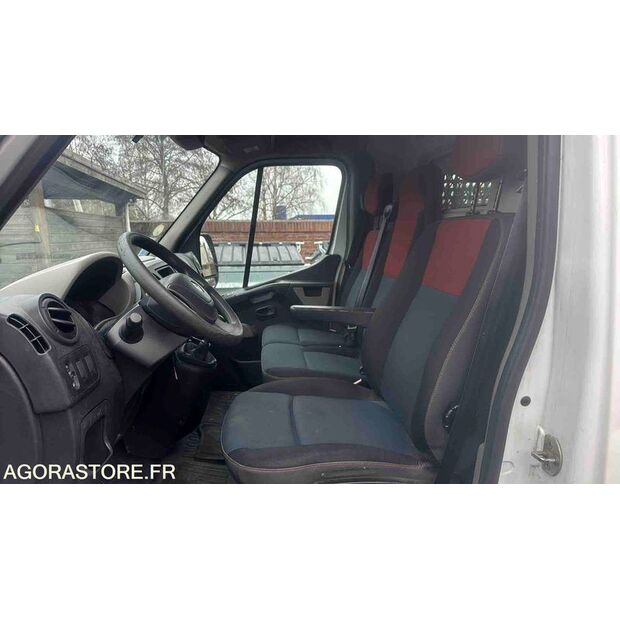 2014 رينو Master-46377929