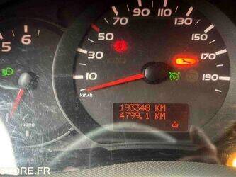 2014-renault-master-1438984-46377936