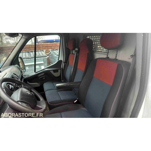 2014 رينو Master-46377937