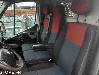 2014-renault-master-1438984-46377937