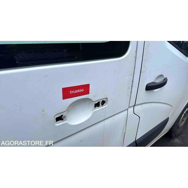 2014 رينو Master-46377939