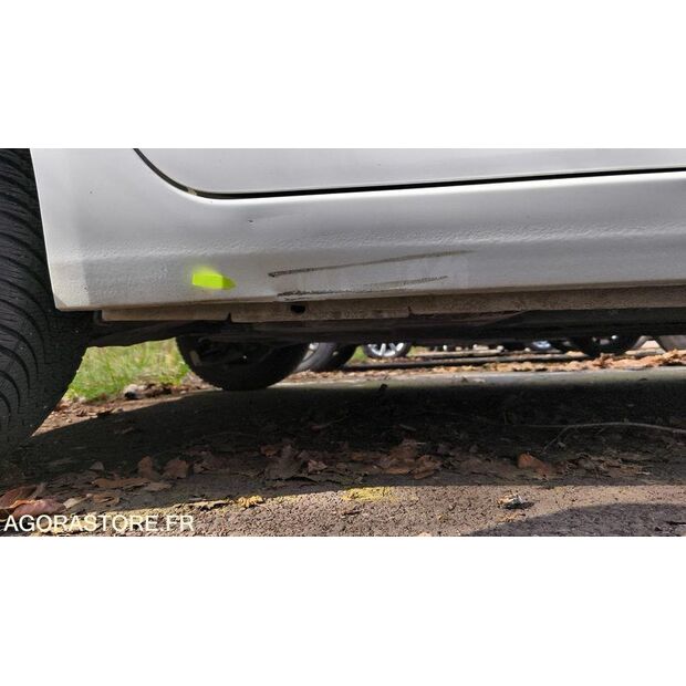 2015 بيجو 308-46378073