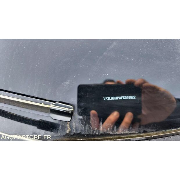 2015 بيجو 308-46378075