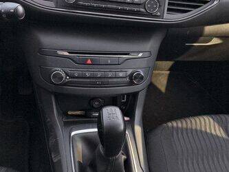 2015-peugeot-308-1438993-46378076