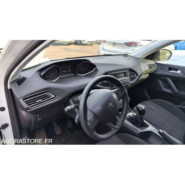 2015 بيجو 308-46378078