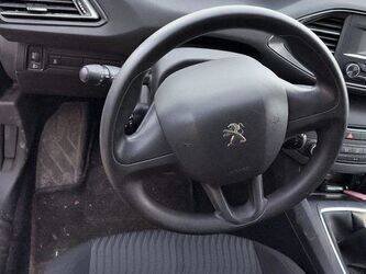 2015-peugeot-308-1438993-46378082