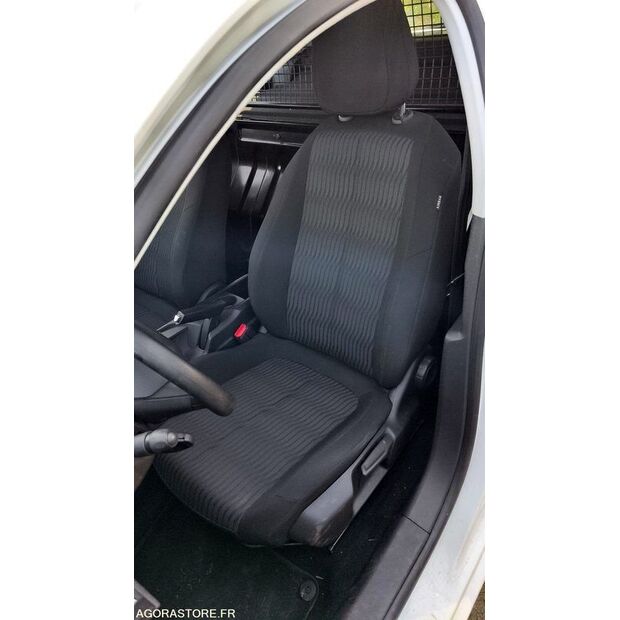 2015 بيجو 308-46378098