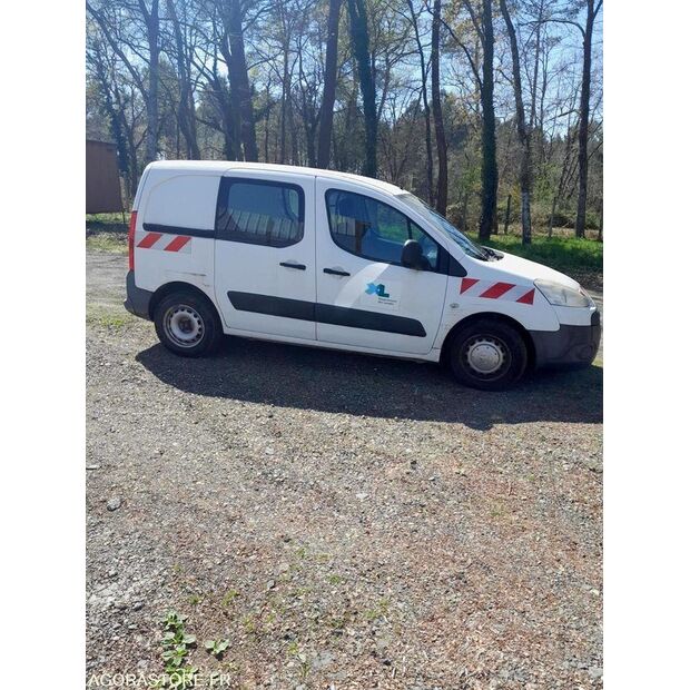 2010 Peugeot PARTNER-46378125