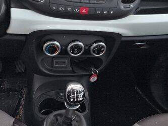 2016-fiat-500-1438998-46378145