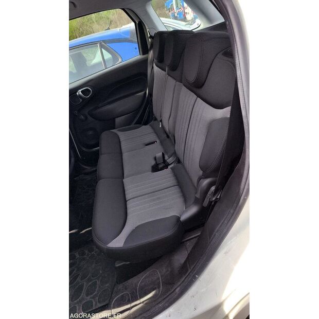 2016 Fiat 500-46378149