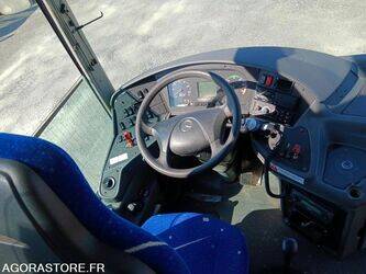 2009-mercedes-benz-intouro-1438999-46378173