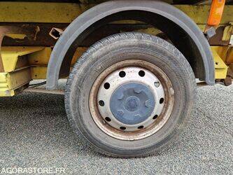 2009-renault-master-1439001-46378214