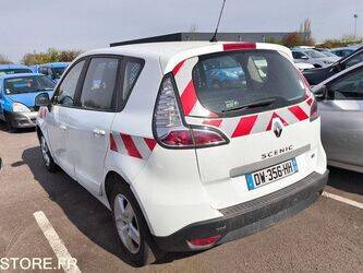 2015-renault-megane-1439004-46378257