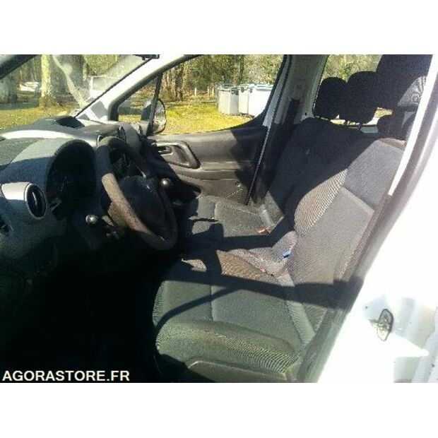 2010 Peugeot PARTNER-46378299