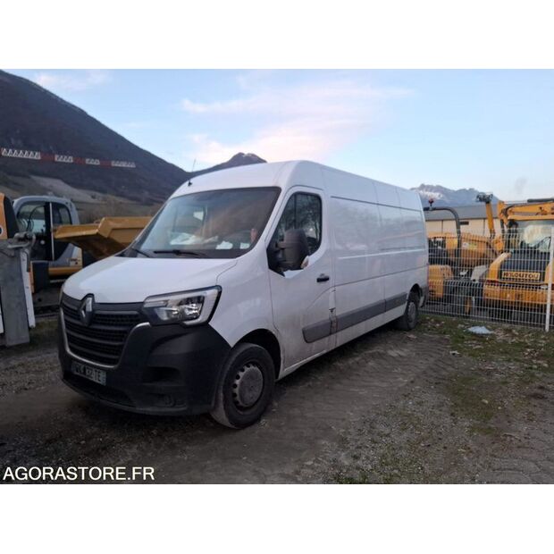 2022 رينو Master-46378358