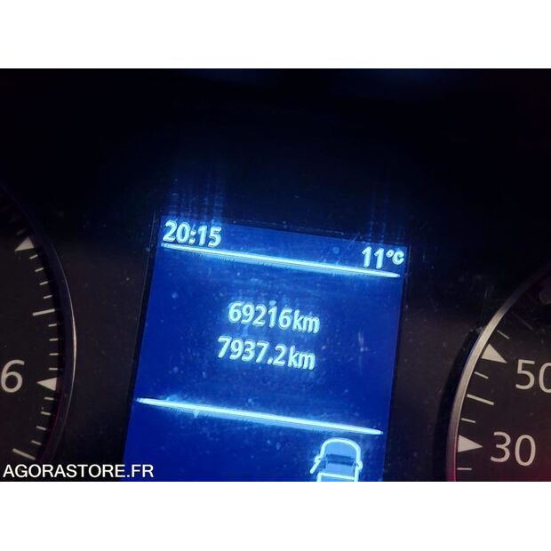 2022 رينو Master-46378362