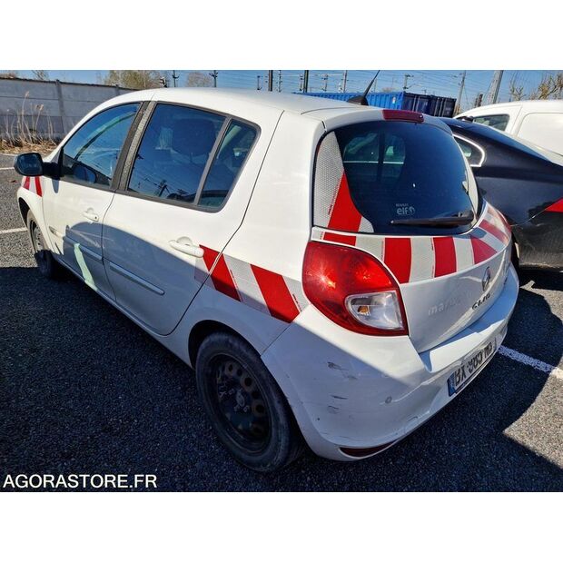 2011 Renault Clio-46378410