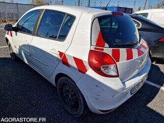2011-renault-clio-1438493-46378410