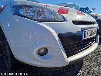 2011-renault-clio-1438493-46378413