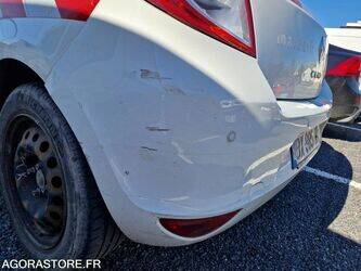 2011-renault-clio-1438493-46378420