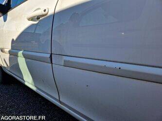 2011-renault-clio-1438493-46378422