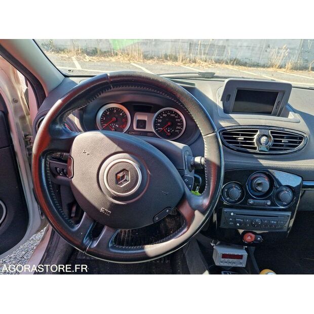2011 Renault Clio-46378429