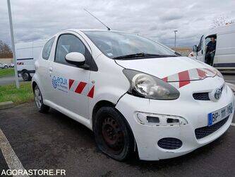 2011-toyota-aygo-46378530