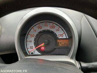 2011-toyota-aygo-46378539