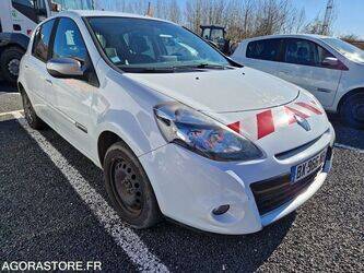 2011-renault-clio-1438530-46378541