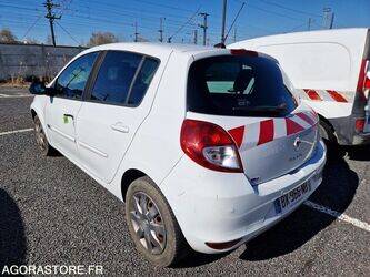 2011-renault-clio-1438530-46378543